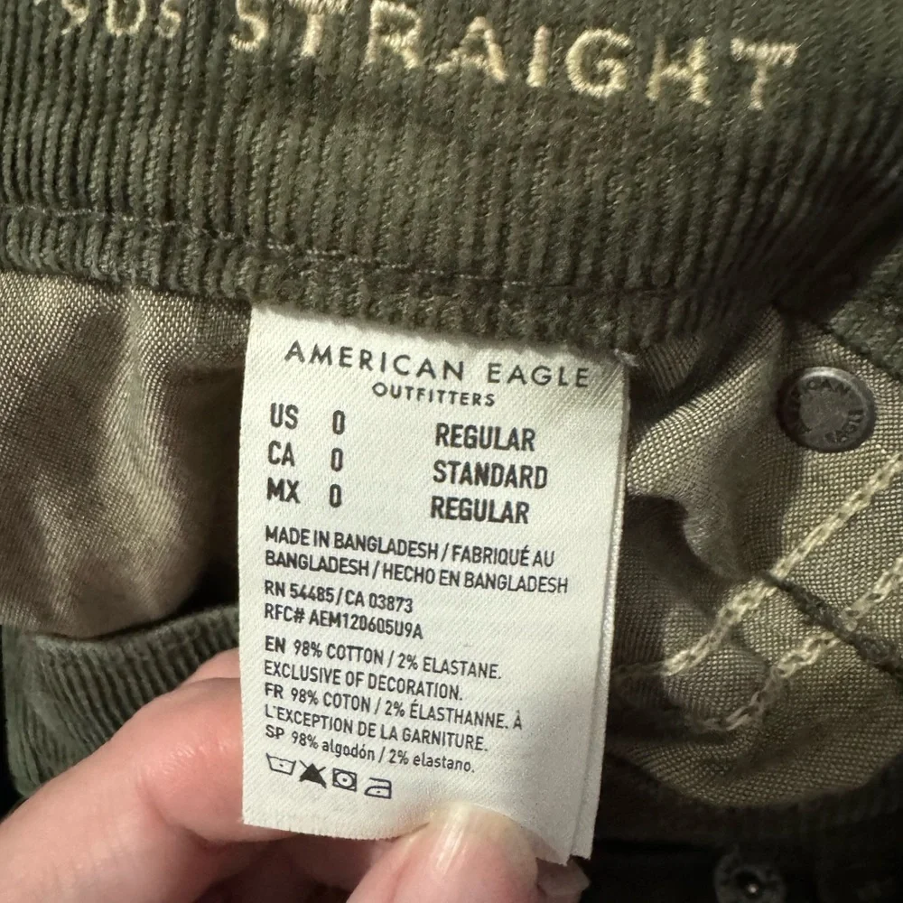 American Eagle 90’s straight corduroys. Size 0 - Picture 7 of 9